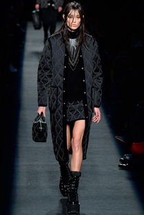 性感易逝,唯骄傲永存 亚历山大 王 alexander wang 2015秋冬女装秀,海报网带你亲临2015秋冬纽约时装周