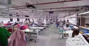 大型服装工厂动迁 卡美尼双面羊绒大衣,阿尔巴卡羊驼绒,男茄克仓库大展销 进店免费领围巾