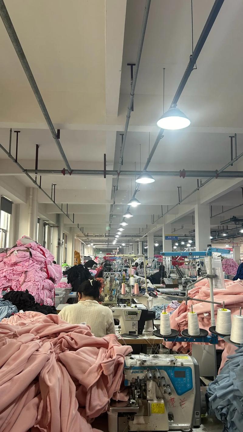带你走进服装厂 #生产车间忙碌的一天 不瞒你说,我想寻求