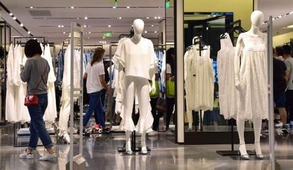 选择服装商品进销存软件，解决辅料销售行业痛点