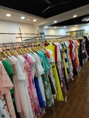 零成本加盟，轻松开启服装批发事业