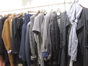 探索韩国进口女装商机 批发零售代销一体化，零门槛创业新选择